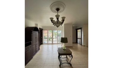 Se vende o se Alquila  casa en Costa del Este