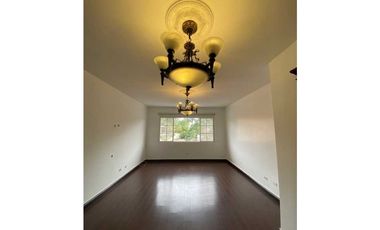 Se vende o se Alquila  casa en Costa del Este
