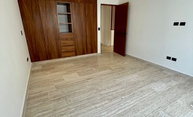 En venta casa en Residencial Aqua Cancún 3 recámaras con alberca y cto servicio