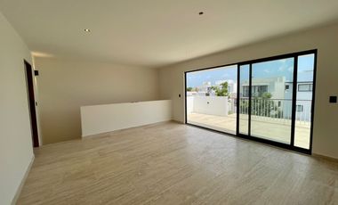 En venta casa en Residencial Aqua Cancún 3 recámaras con alberca y cto servicio