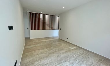 En venta casa en Residencial Aqua Cancún 3 recámaras con alberca y cto servicio