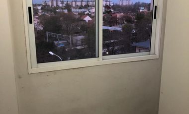 Departamento 3 amb. excelente estado frente a la estación de Wilde