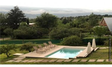 ALQUILER TEMPORARIO CASA EN TANTI CON PILETA