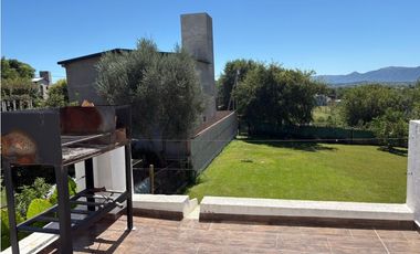 ALQUILER ANUAL CASA 2 DORMITORIOS CON GRAN PARQUE EN TANTI