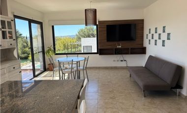 ALQUILER ANUAL CASA 2 DORMITORIOS CON GRAN PARQUE EN TANTI