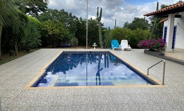 ESPECTACULAR CASA CAMPESTRE