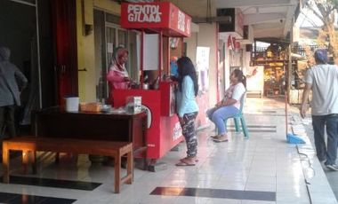 Sentra Bisnis Driyorejo Ruko *Nol Jalan Raya Kembar Utama* Hadap selatan.
