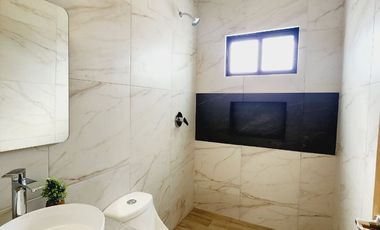 Casa CON ALBERCA y cuarto de servicio en PUNTA TIBURON