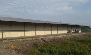 Vía Duran Tambo km 12 (pasando peaje) alquilo bodega de 800 m2 nueva