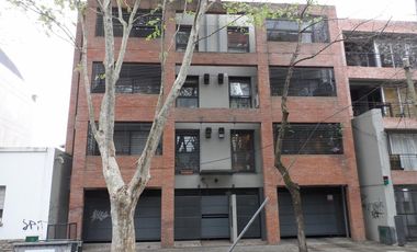Excelente departamento con cochera