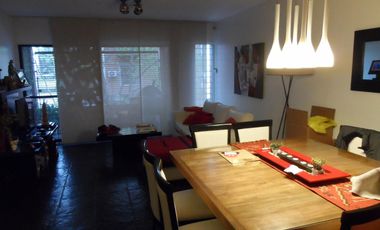 Excelente departamento con cochera