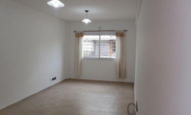 APTO CREDITO EXCELENTE DEPTO 1 AMBIENTE EN PLANTA BAJA PUEYRREDON 250