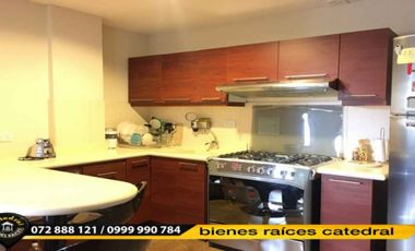 Departamento de venta en Av. González Suárez – código:15338