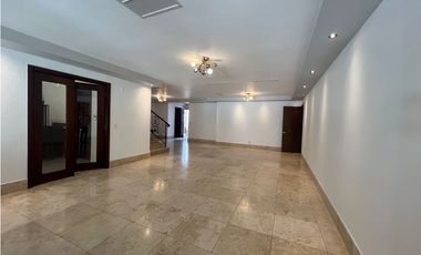 SE VENDE CASA - EN SANTA MARA  - 6389DM