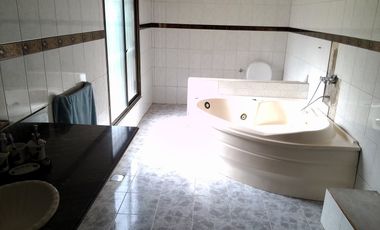 CASA DE 4 AMB. MAS DEPTO DE 3 AMB ADROGUE