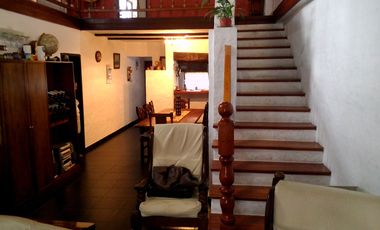 CASA DE 4 AMB. MAS DEPTO DE 3 AMB ADROGUE