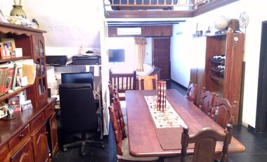 CASA DE 4 AMB. MAS DEPTO DE 3 AMB ADROGUE