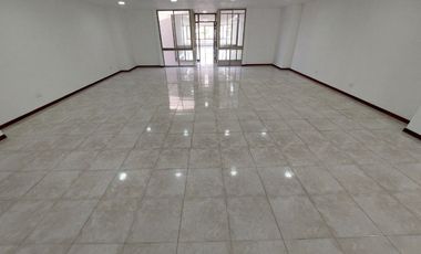 edificio en arriendo en libertadores. Cod A6841