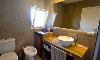 2025 - EN ALQUILER - PINAMAR - OSTENDE - MODERNA CASA 3 DORM 3 BAÃOS Y QUINCHO
