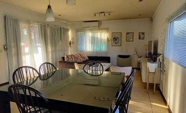 2025 - EN ALQUILER - PINAMAR - OSTENDE - MODERNA CASA 3 DORM 3 BAÃOS Y QUINCHO