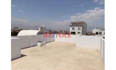 🏢 ESTE AMPLIO Y MODERNO DEPARTAMENTO CON ACABADOS DE PRIMERA CUENTA  ESPACIOS MULTIUSOS EN 2 NIVELES ✨
📍Ubicado estratégicamente en Avenida y Frente