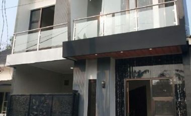 RUMAH 2 Lantai HARGA 1 LANTAI Sidodadi trosobo - Taman Hadap barat, Strategis