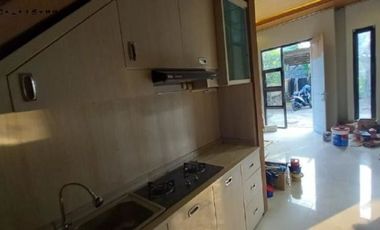 RUMAH 2 Lantai HARGA 1 LANTAI Sidodadi trosobo - Taman Hadap barat, Strategis