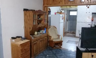 CASA AMERICANA,EN LOTE DE 15X50