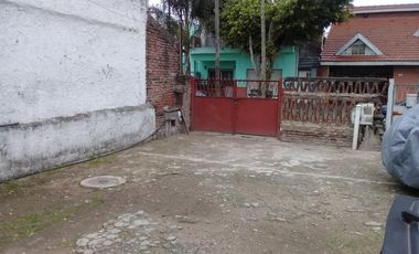 CASA AMERICANA,EN LOTE DE 15X50