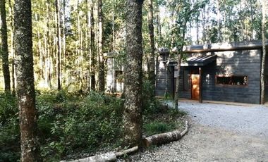 ACOGEDORA CASA 4D 2B EN PARCELA RODEADA DE BOSQUE, PUCÓN LONCOTRARO