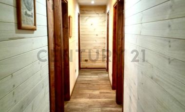 ACOGEDORA CASA 4D 2B EN PARCELA RODEADA DE BOSQUE, PUCÓN LONCOTRARO