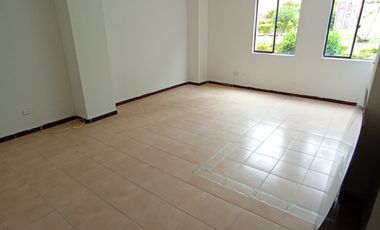 apartamento en arriendo/venta en avenida 30 de agosto. Cod A5713