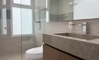 casa en arriendo en la calera. Cod A121133014