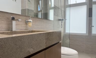 casa en arriendo en la calera. Cod A121133014