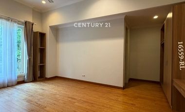 Disewakan Rumah Siap Huni Row Jalan Besar Dekat Pondok Indah Mall