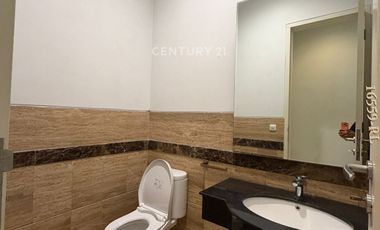 Disewakan Rumah Siap Huni Row Jalan Besar Dekat Pondok Indah Mall