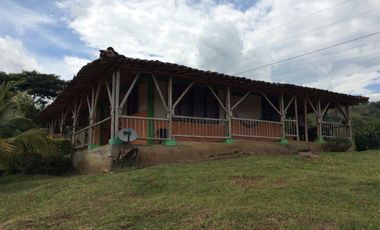 Venta De Finca . Piedras De Moler. Alcala Valle