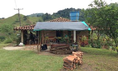 Venta De Finca . Piedras De Moler. Alcala Valle