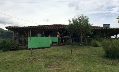 Venta De Finca . Piedras De Moler. Alcala Valle