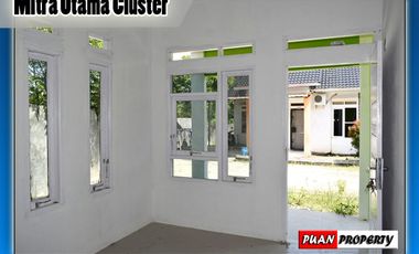 dijual rumah di jalan utama simpang tiga