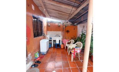 OFERTA VENTA DE CASA EN LA MARGEN IZQUIERDA DE MONTERA