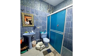 OFERTA VENTA DE CASA EN LA MARGEN IZQUIERDA DE MONTERA