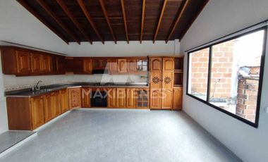 casa en arriendo en mesa. Cod A57036