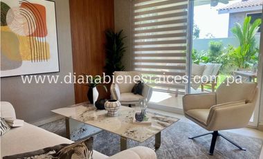 Se vende casa nueva en Panamá Pacifico