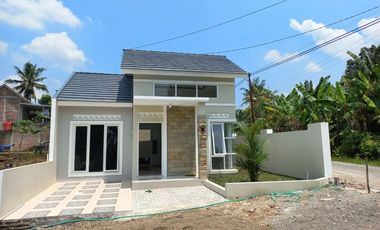 Rumah dijual 12 Menit ke UMY