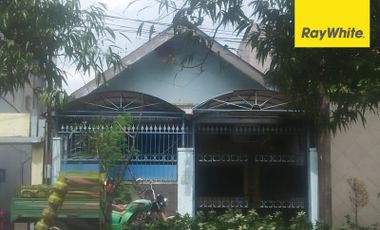 Dijual Rumah di Jalan Simokerto, Surabaya Pusat