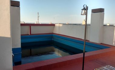 IMPONENTE PISO EN VENTA SOBRE CALLE CÓRDOBA. TRES DORMITORIOS MAS DEPENDENCIA DE SERVICIO. ÚNICO.-