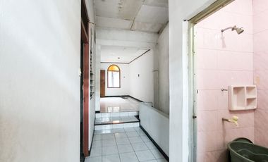 Rumah LB 100 Strategis 8 Mnt ke Stasiun Klender Baru Siap Huni J-41160