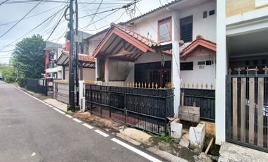 Rumah LB 100 Strategis 8 Mnt ke Stasiun Klender Baru Siap Huni J-41160