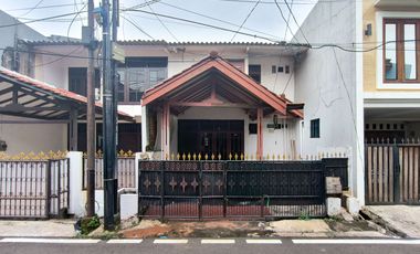 Rumah LB 100 Strategis 8 Mnt ke Stasiun Klender Baru Siap Huni J-41160